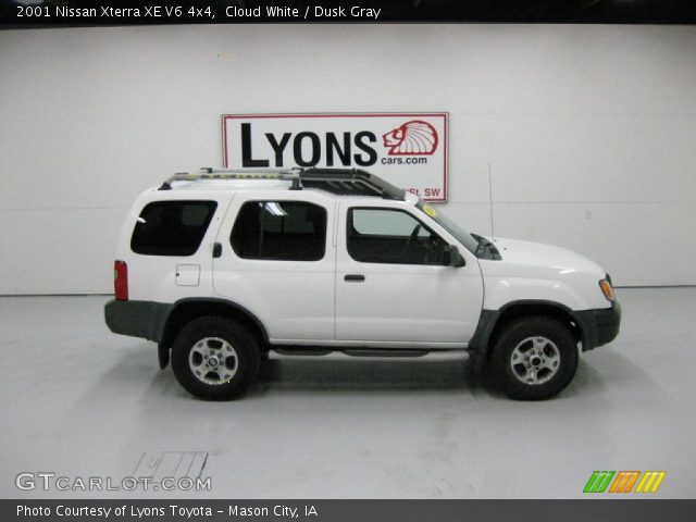 2001 Nissan Xterra XE V6 4x4 in Cloud White