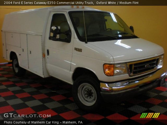 2004 Ford E Series Cutaway E350 Commercial Utility Truck in Oxford White