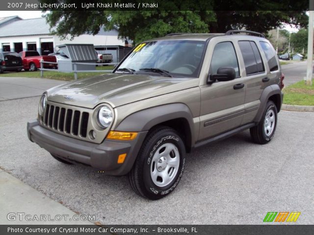 2007 Jeep Liberty Sport in Light Khaki Metallic