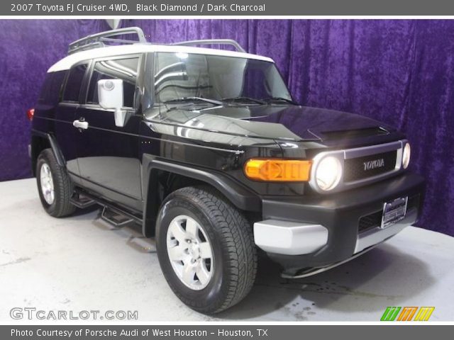 2007 Toyota FJ Cruiser 4WD in Black Diamond