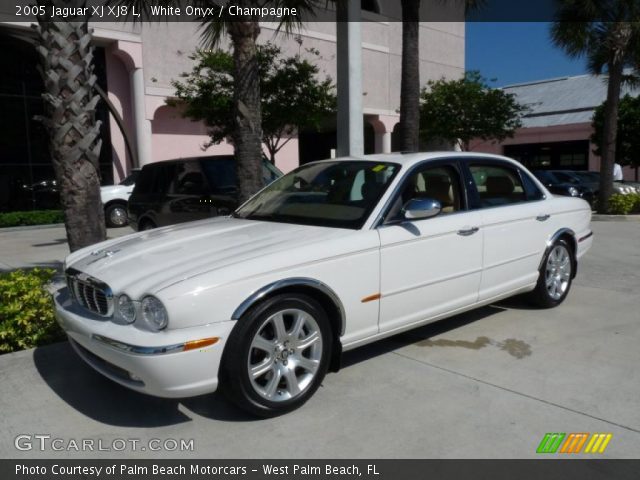 2005 Jaguar XJ XJ8 L in White Onyx