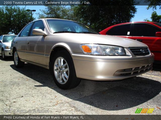 2000 Toyota Camry LE V6 in Cashmere Beige Metallic