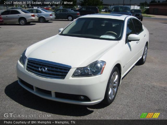 2007 Infiniti M 35 Sedan in Ivory Pearl