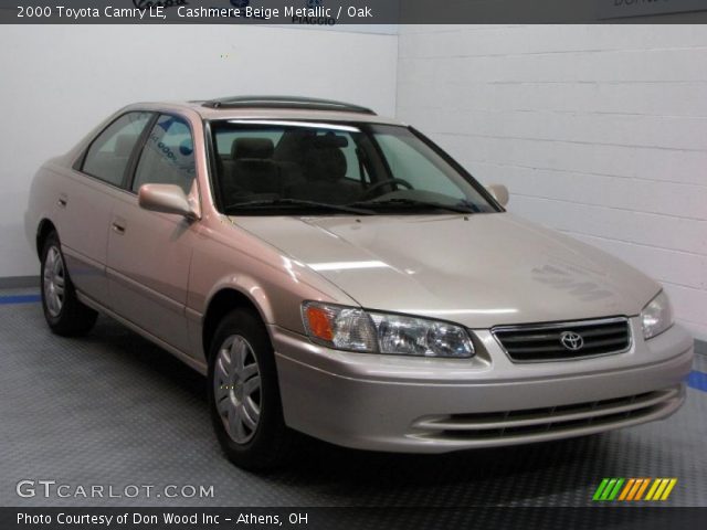 2000 Toyota Camry LE in Cashmere Beige Metallic