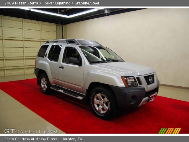 2009 Nissan Xterra X in Silver Lightning