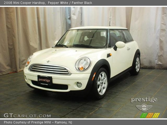 2008 Mini Cooper Hardtop in Pepper White