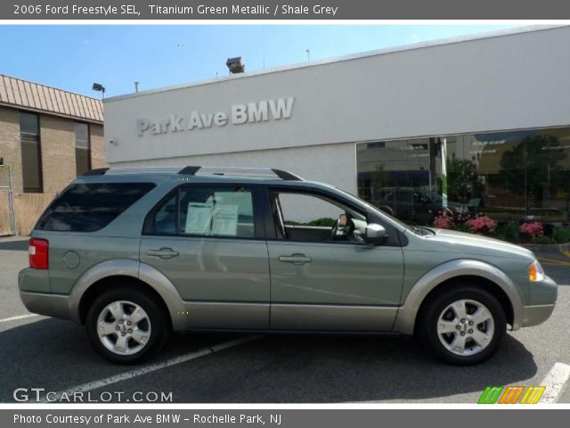 2006 Ford Freestyle SEL in Titanium Green Metallic