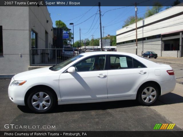 2007 Toyota Camry LE in Super White