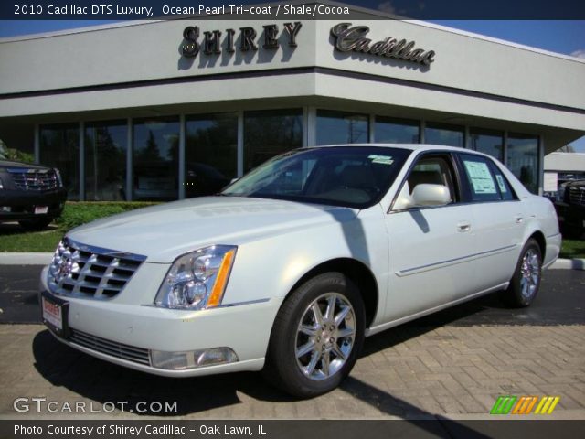 2010 Cadillac DTS Luxury in Ocean Pearl Tri-coat