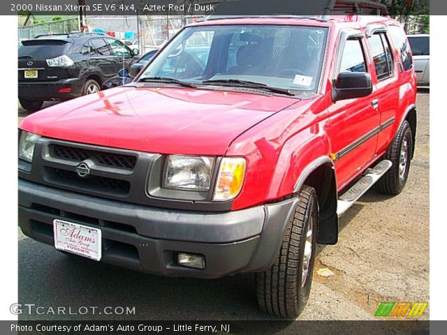 2000 Nissan Xterra SE V6 4x4 in Aztec Red