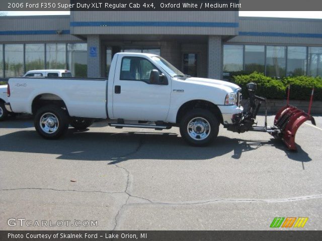 2006 Ford F350 Super Duty XLT Regular Cab 4x4 in Oxford White