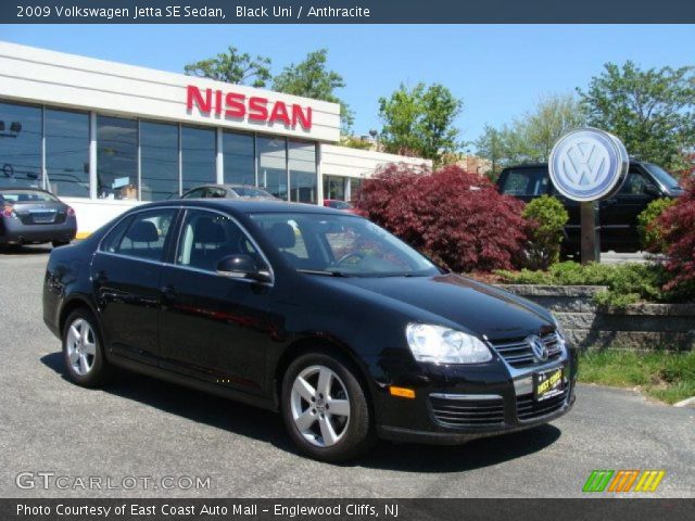 2009 Volkswagen Jetta SE Sedan in Black Uni