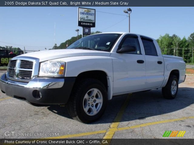 2005 Dodge Dakota SLT Quad Cab in Bright White