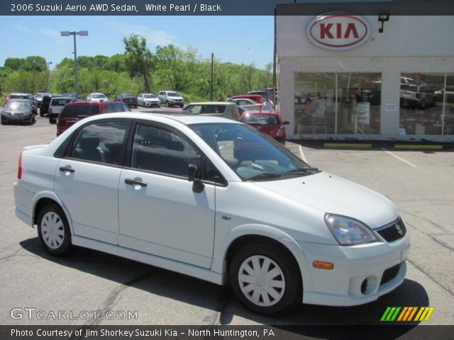 2006 Suzuki Aerio AWD Sedan in White Pearl
