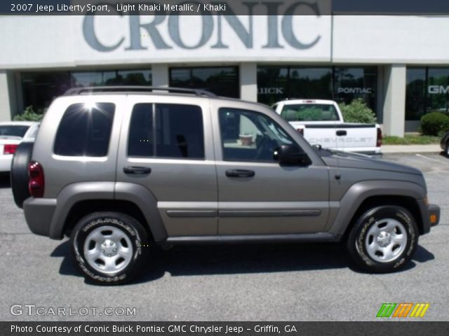 2007 Jeep Liberty Sport in Light Khaki Metallic