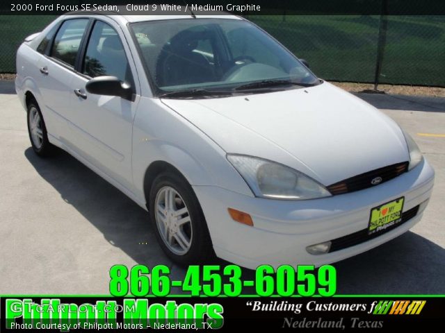 2000 Ford Focus SE Sedan in Cloud 9 White