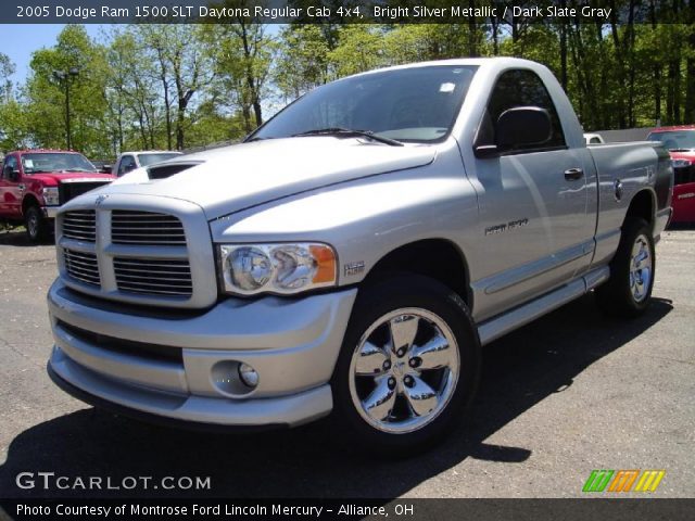 2005 Dodge Ram 1500 SLT Daytona Regular Cab 4x4 in Bright Silver Metallic