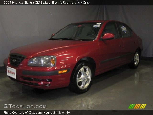 2005 Hyundai Elantra GLS Sedan in Electric Red Metallic