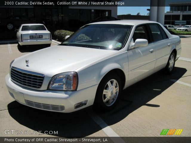2003 Cadillac DeVille Sedan in Cotillion Off White
