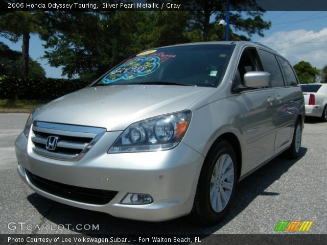 2006 Honda Odyssey Touring in Silver Pearl Metallic