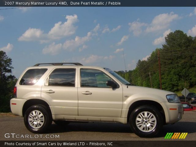 2007 Mercury Mariner Luxury 4WD in Dune Pearl Metallic