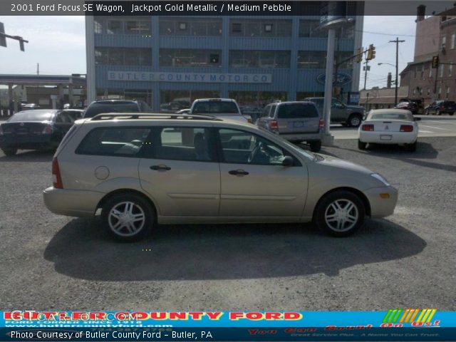 2001 Ford Focus SE Wagon in Jackpot Gold Metallic