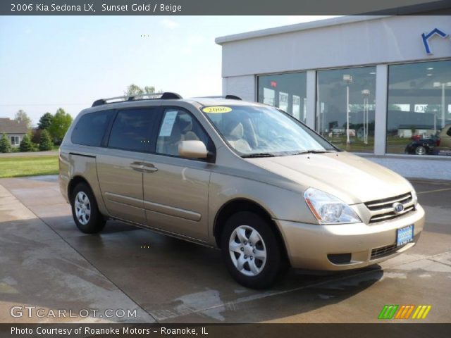 2006 Kia Sedona LX in Sunset Gold