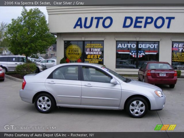 2006 Kia Spectra EX Sedan in Clear Silver