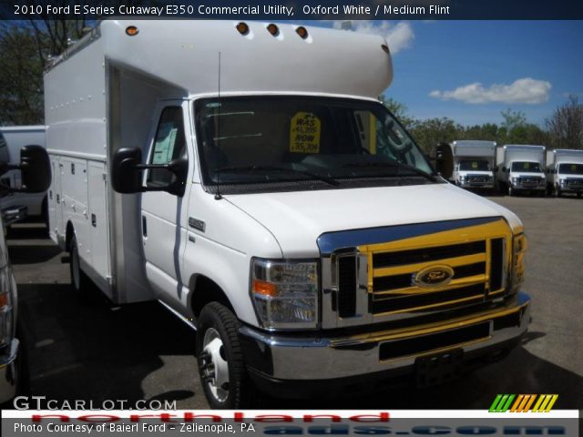 2010 Ford E Series Cutaway E350 Commercial Utility in Oxford White