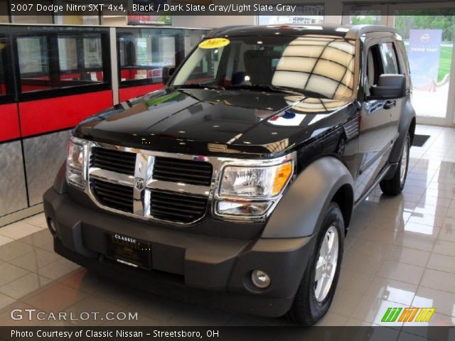 2007 Dodge Nitro SXT 4x4 in Black