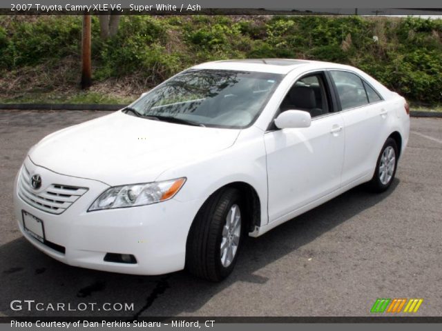 2007 Toyota Camry XLE V6 in Super White