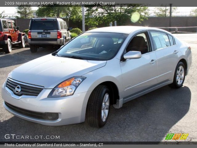 2009 Nissan Altima Hybrid in Radiant Silver Metallic