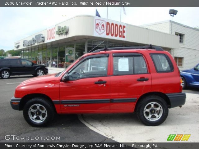 2000 Chevrolet Tracker 4WD Hard Top in Wildfire Red