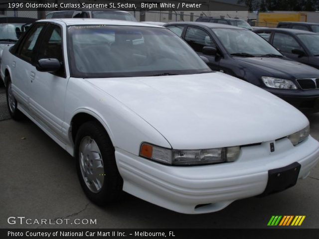 1996 Oldsmobile Cutlass Supreme SL Sedan in Bright White