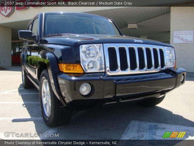 2007 Jeep Commander Sport 4x4 in Black Clearcoat