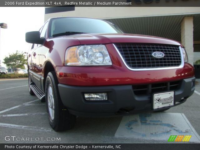 2006 Ford Expedition XLT 4x4 in Redfire Metallic