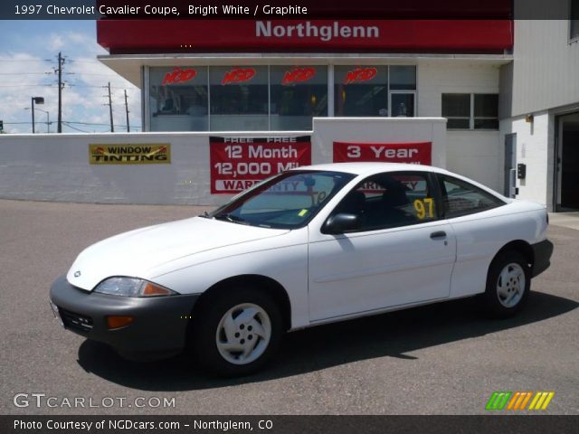 1997 Chevrolet Cavalier Coupe in Bright White