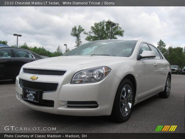 2010 Chevrolet Malibu LT Sedan in White Diamond Tricoat