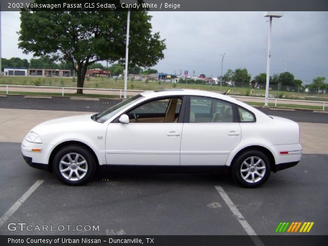 2002 Volkswagen Passat GLS Sedan in Candy White
