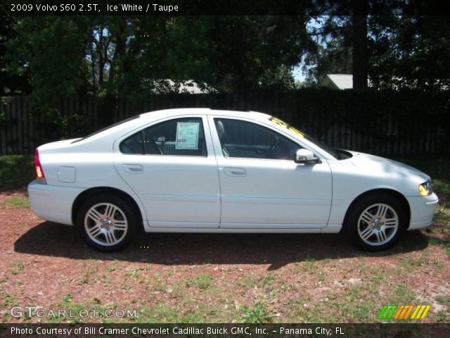 2009 Volvo S60 2.5T in Ice White