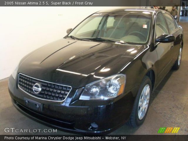 2005 Nissan Altima 2.5 S in Super Black