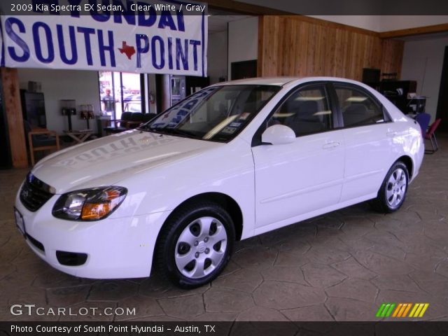 2009 Kia Spectra EX Sedan in Clear White