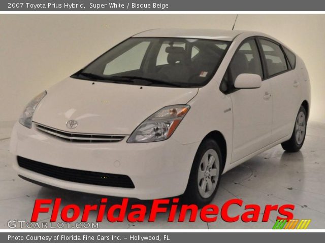 2007 Toyota Prius Hybrid in Super White