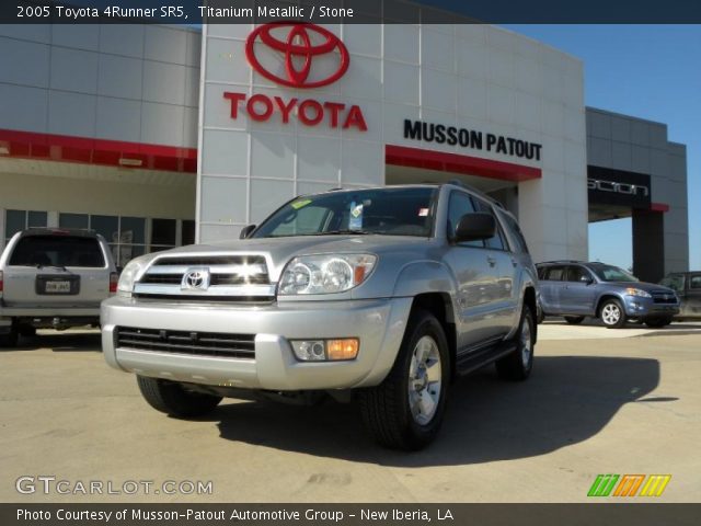 2005 Toyota 4Runner SR5 in Titanium Metallic