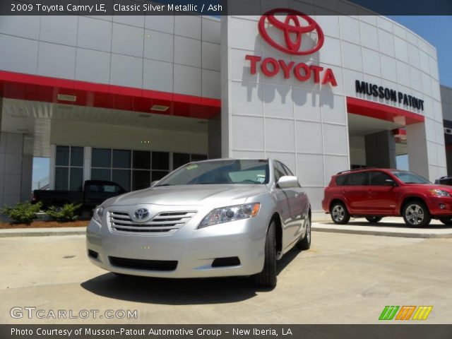 2009 Toyota Camry LE in Classic Silver Metallic