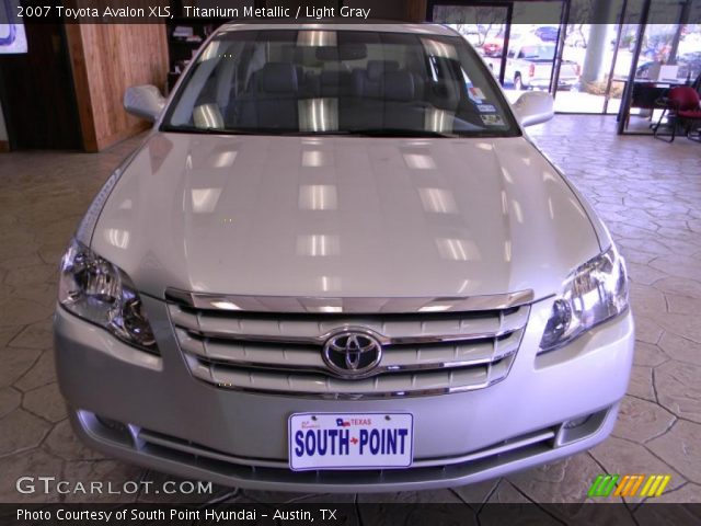 2007 Toyota Avalon XLS in Titanium Metallic