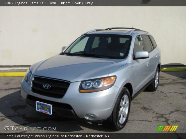 2007 Hyundai Santa Fe SE 4WD in Bright Silver