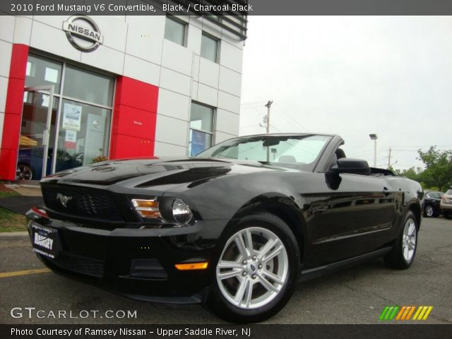 2010 Ford Mustang V6 Convertible in Black