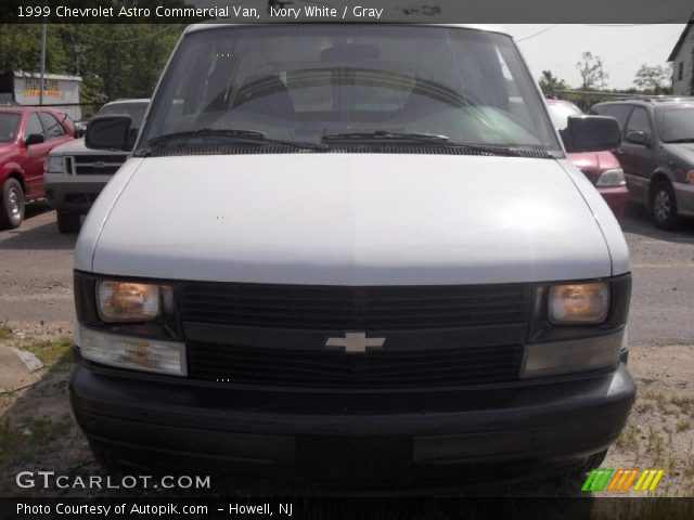 1999 Chevrolet Astro Commercial Van in Ivory White