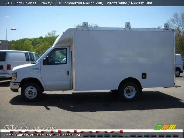 2010 Ford E Series Cutaway E350 Commercial Moving Van in Oxford White